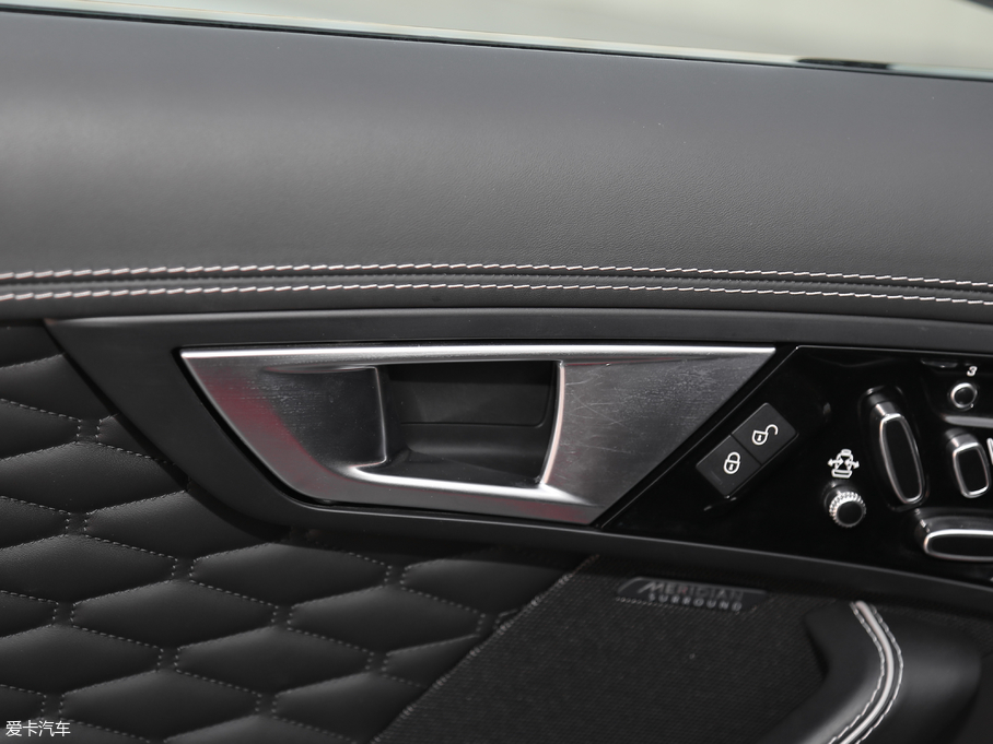 2018��ݱ�F-TYPE 5.0T SVR Ӳ픰�