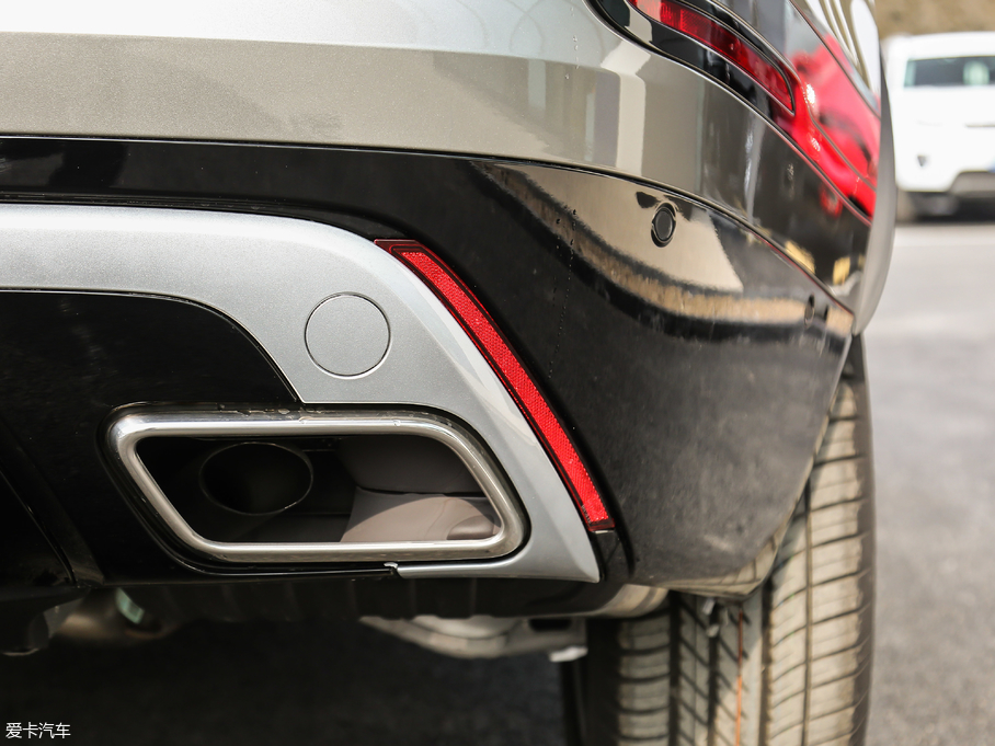 2019} 380PS R-Dynamic SE