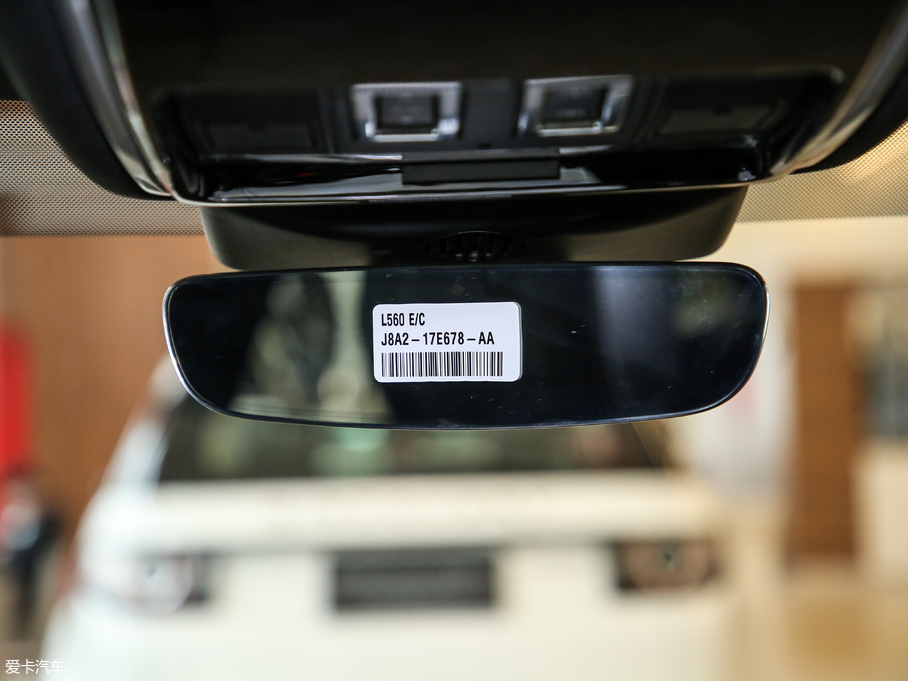 2019} 250PS R-Dynamic S