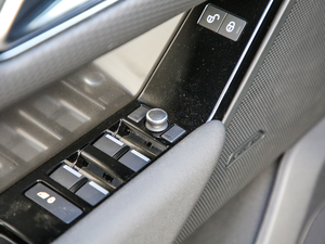 2019250PS R-Dynamic S g