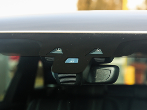 2019380PS R-Dynamic SE ^