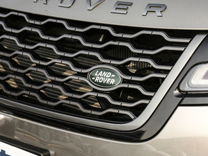 2019380PS R-Dynamic SE ^