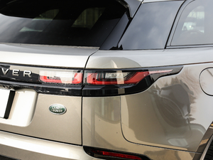 2019380PS R-Dynamic SE ^