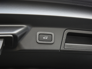 2019380PS R-Dynamic SE g