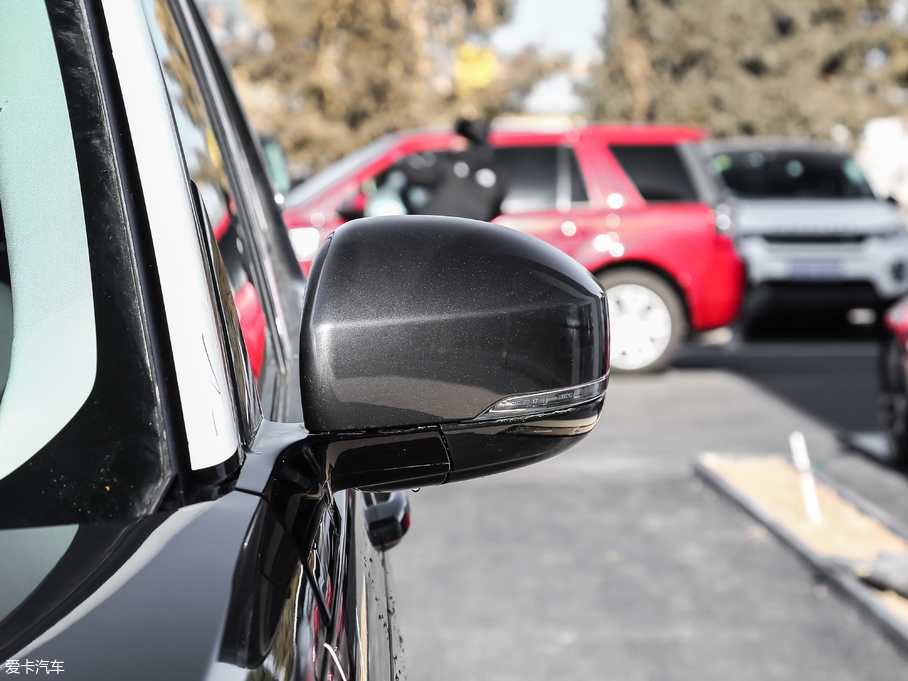 2019l(f)F(xin) 3.0 V6 SE