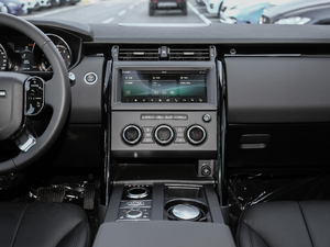 2019款3.0 V6 SE 中控台