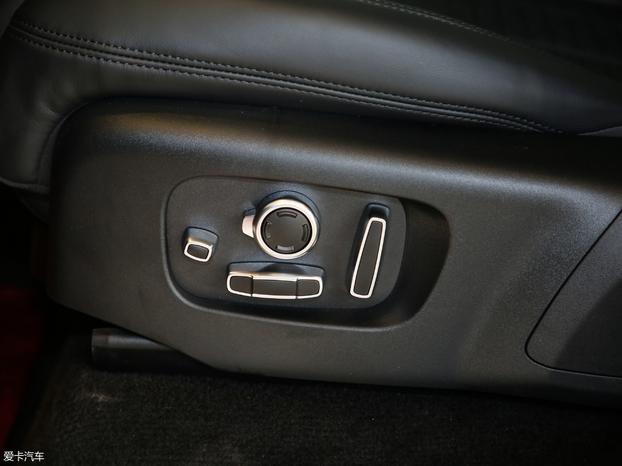 2019\ 3.0 V6 hЄDYNAMIC