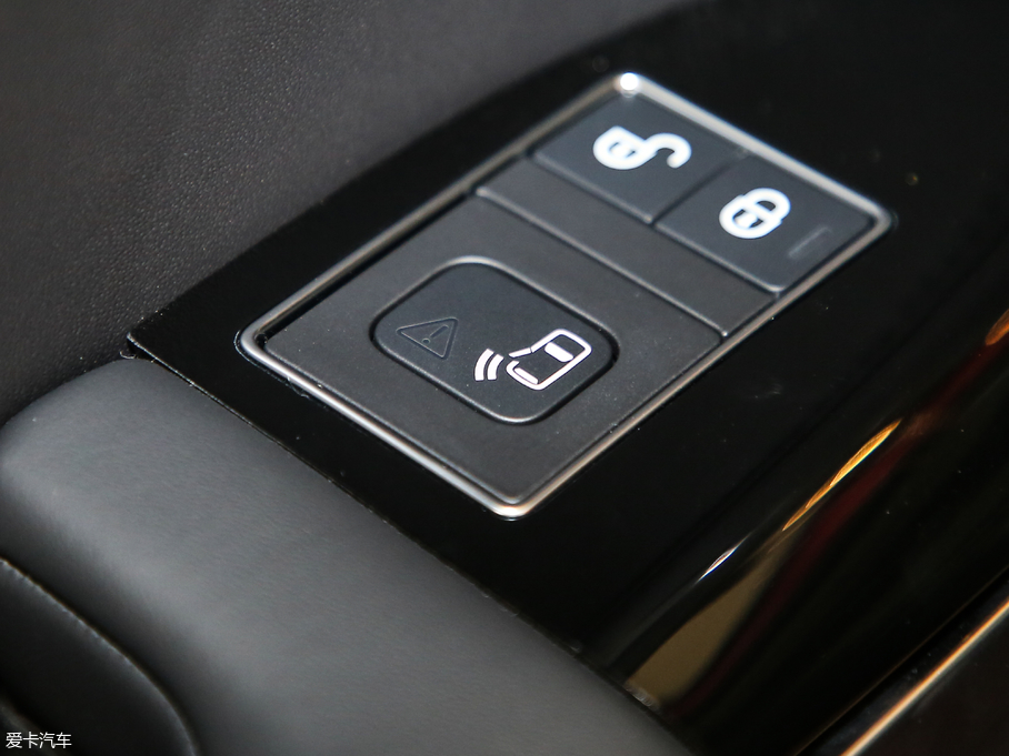 2019\(yn)(dng) 3.0 V6 hЄ(chung)DYNAMIC