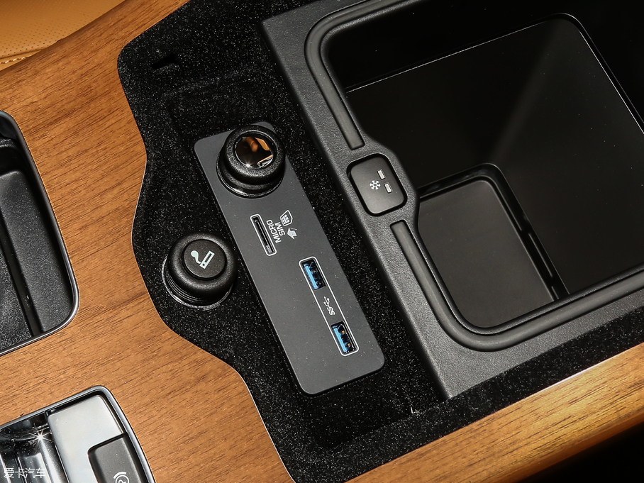 2019 5.0 V8 焓(chung)L