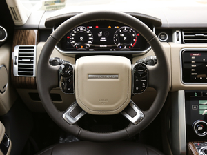 2019款3.0 V6 传世加长版 方向盘