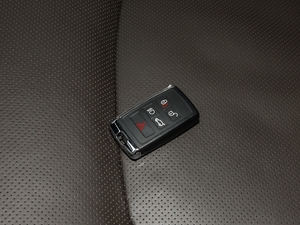2019款3.0 V6 传世版 车钥匙