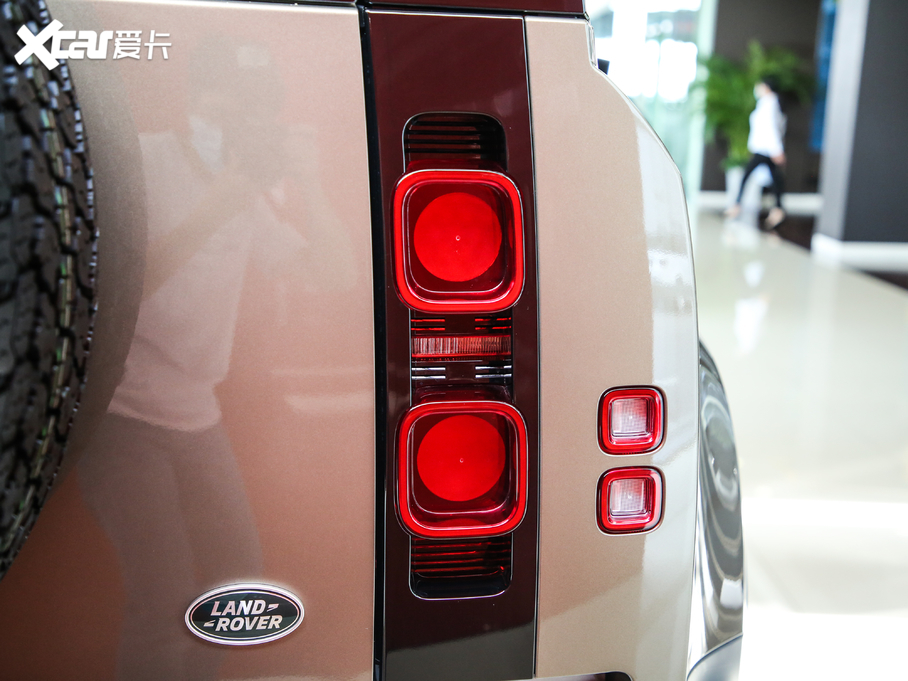 2020l(wi)ʿ 110 P400 HSE