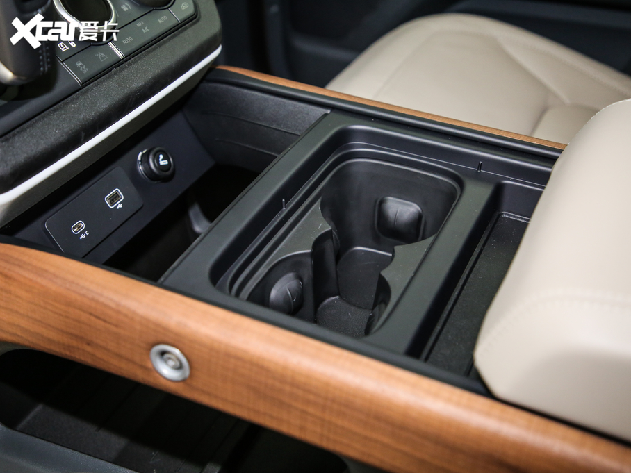 2020l(wi)ʿ 110 P400 HSE