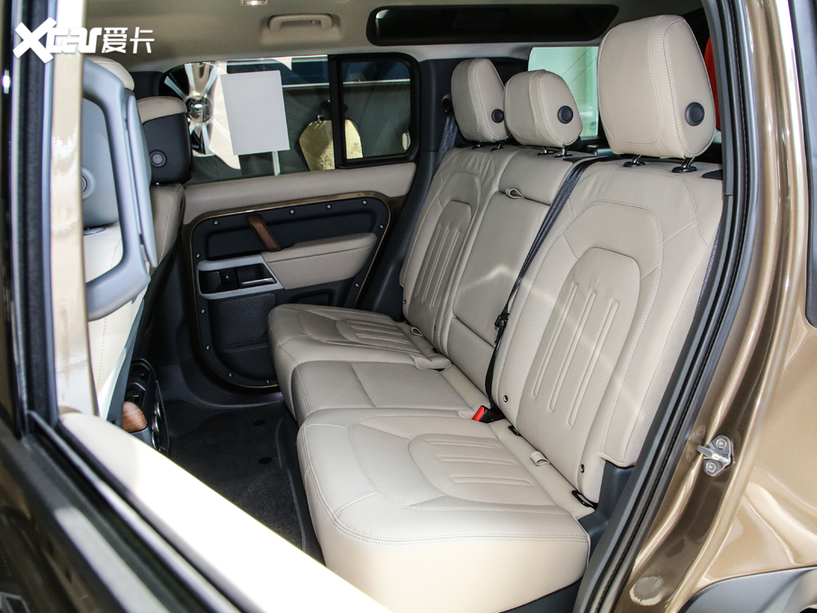 2020l(wi)ʿ 110 P400 HSE