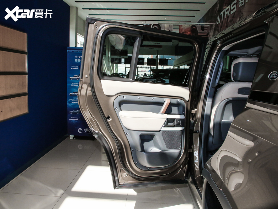 2020l(wi)ʿ 110 P400 HSE