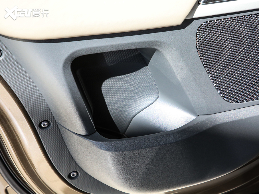 2020l(wi)ʿ 110 P400 HSE