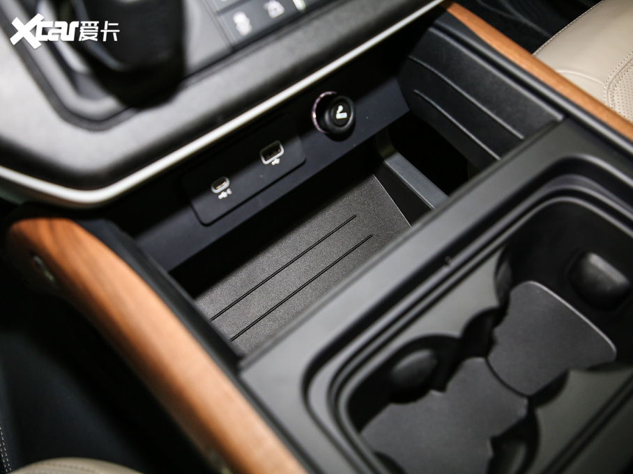 2020l(wi)ʿ 110 P400 HSE