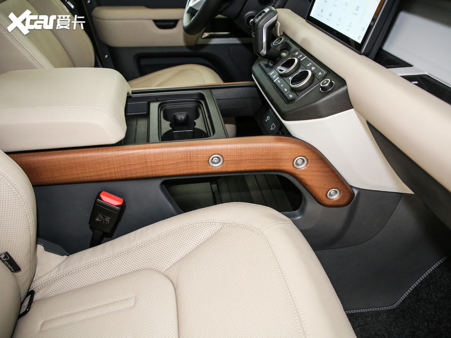 2020l(wi)ʿ 110 P400 HSE