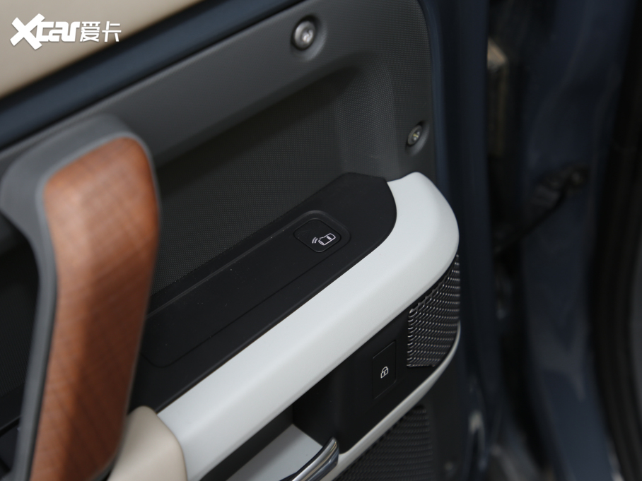 2020l(wi)ʿ 110 P400 HSE