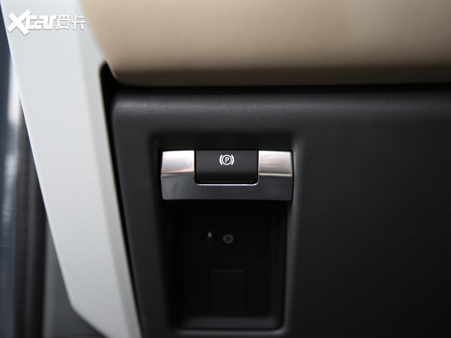 2020lʿ 110 P400 HSE