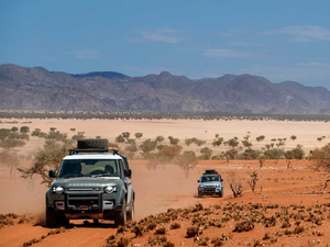 2020110 D240 Urban Pack Ӣ w^