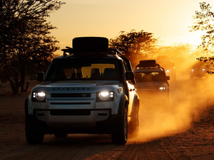 2020110 D240 Urban Pack Ӣ w^