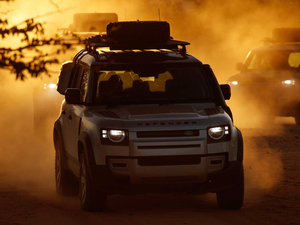 2020110 D240 Urban Pack Ӣ w^