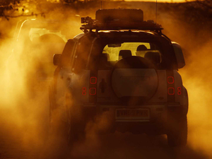 2020110 D240 Urban Pack Ӣ w^