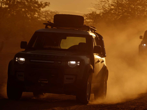 2020110 D240 Urban Pack Ӣ w^