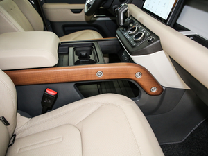 2020110 P400 HSE п؅^