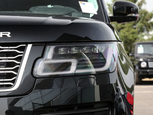 2020款3.0 L6 SC 传世加长版 大灯