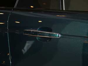 20205.0 V8 SC 50 SVذ ^