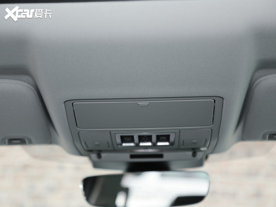 2020l(f)F(xin) 3.0 V6 SE