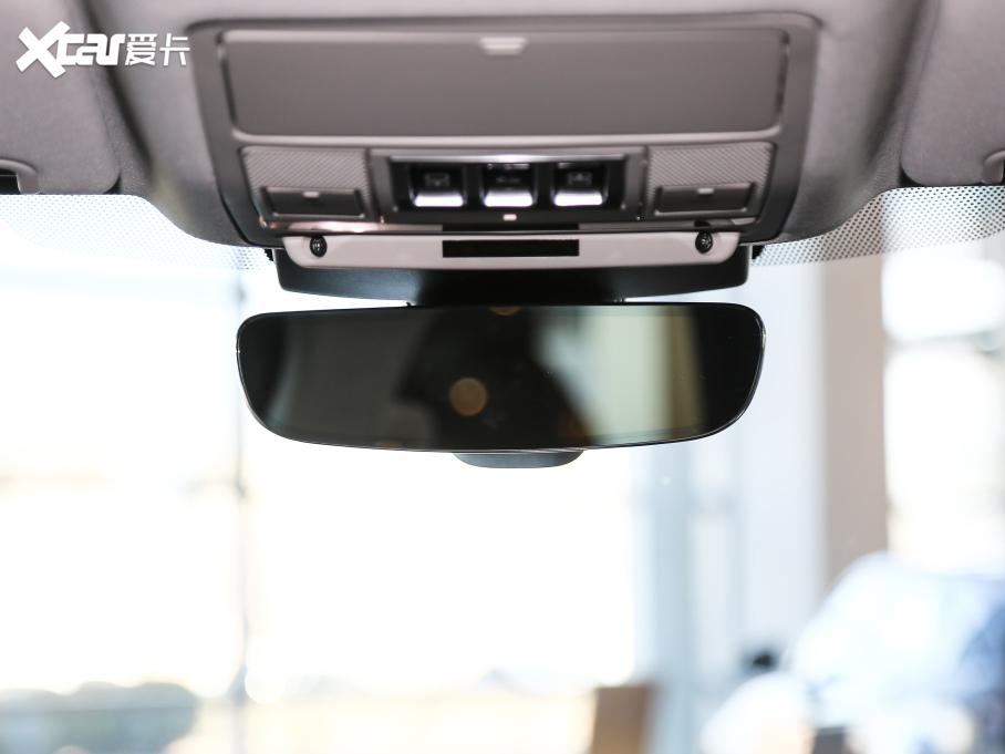 2020l(f)F(xin) 3.0 V6 SE