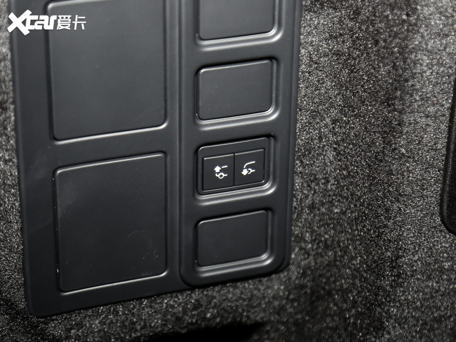 2020l(f)F(xin) 3.0 V6 SE