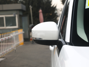 20203.0 V6 HSE (x)(ji)^