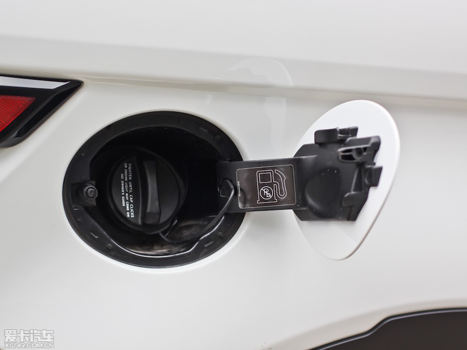 2012��٘O��(�M��) 2.0T 3�Tҫ�Ӱ�