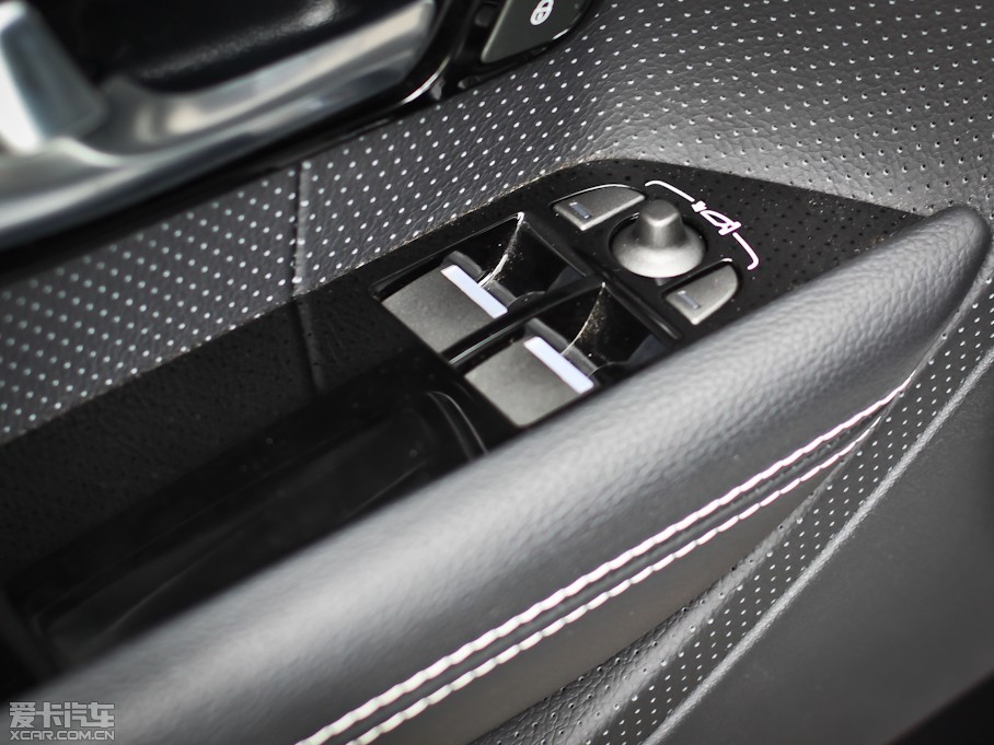 2012��٘O��(�M(j��n)��) 2.0T 3�Tҫ�Ӱ�