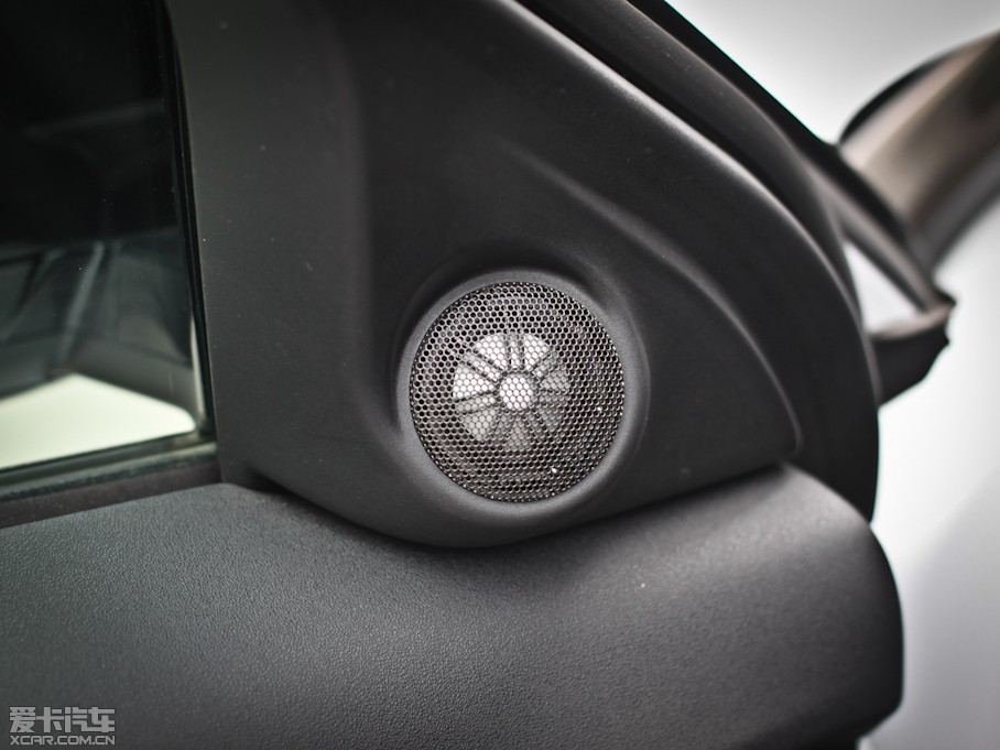 2012��٘O��(�M(j��n)��) 2.0T 3�Tҫ��(d��ng)��