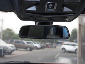 2012��2.0T 5�Tҫ��(d��ng)�� ܇��(n��i)��ҕ�R