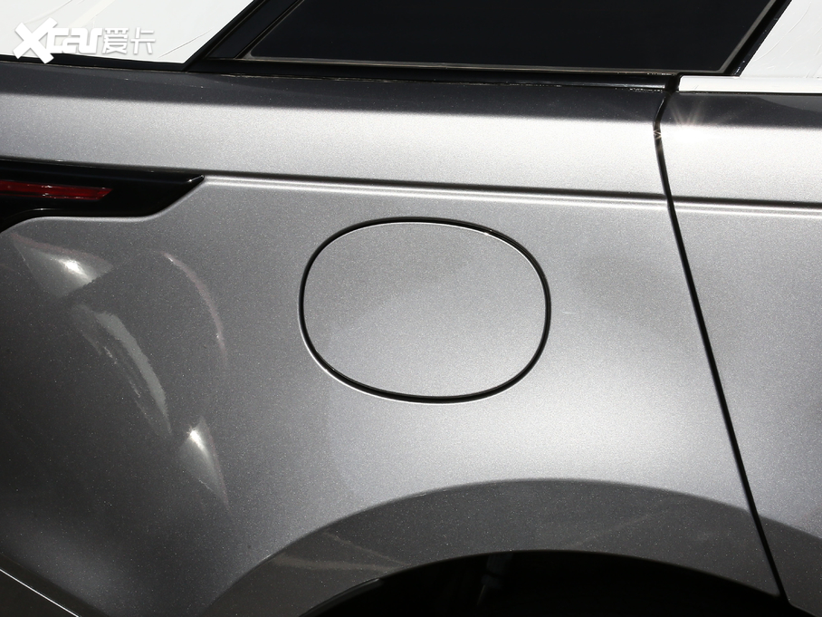 2020} 340PS R-Dynamic S