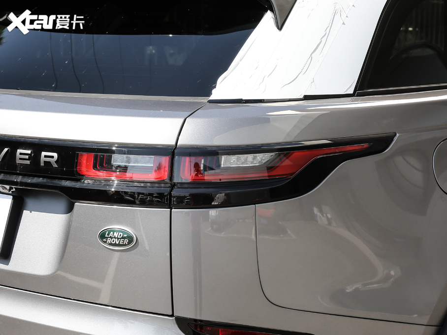 2020} 340PS R-Dynamic S