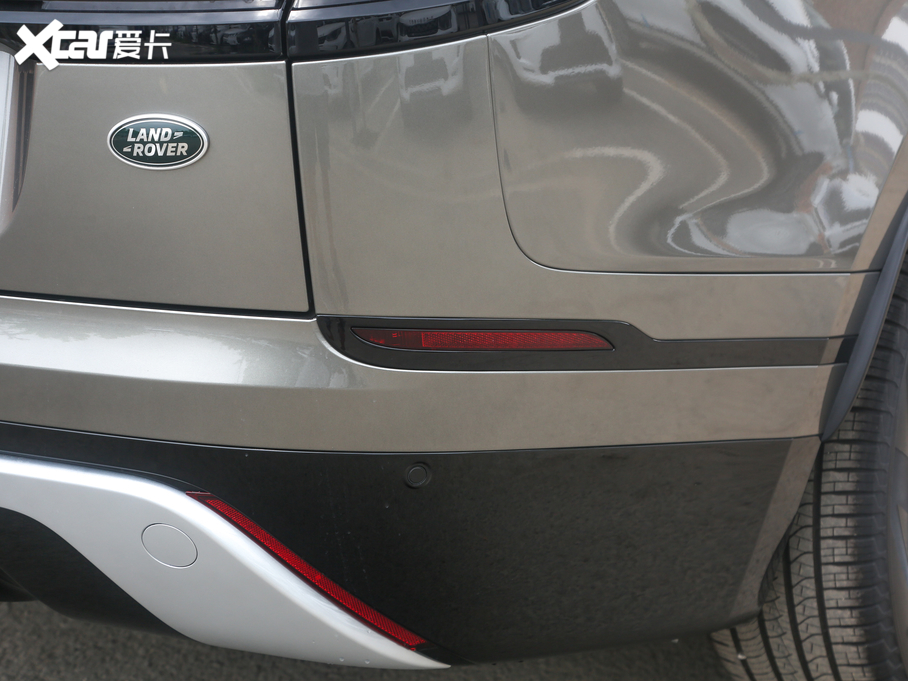 2020} 250PS R-Dynamic S