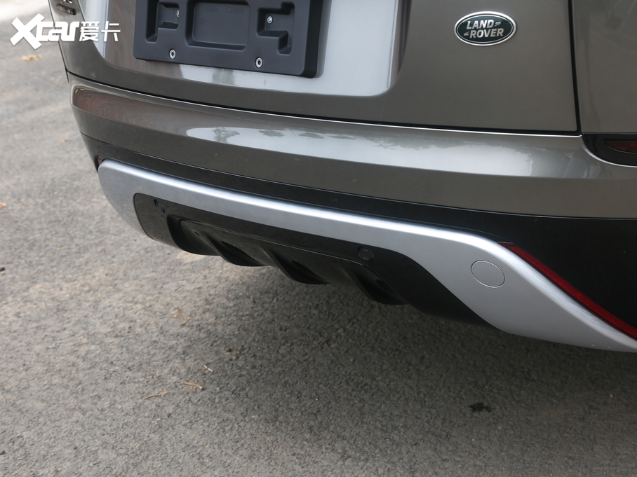 2020} 250PS R-Dynamic S