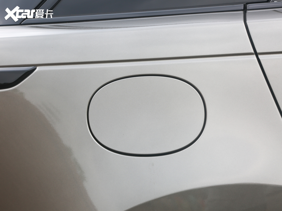 2020} 250PS R-Dynamic S