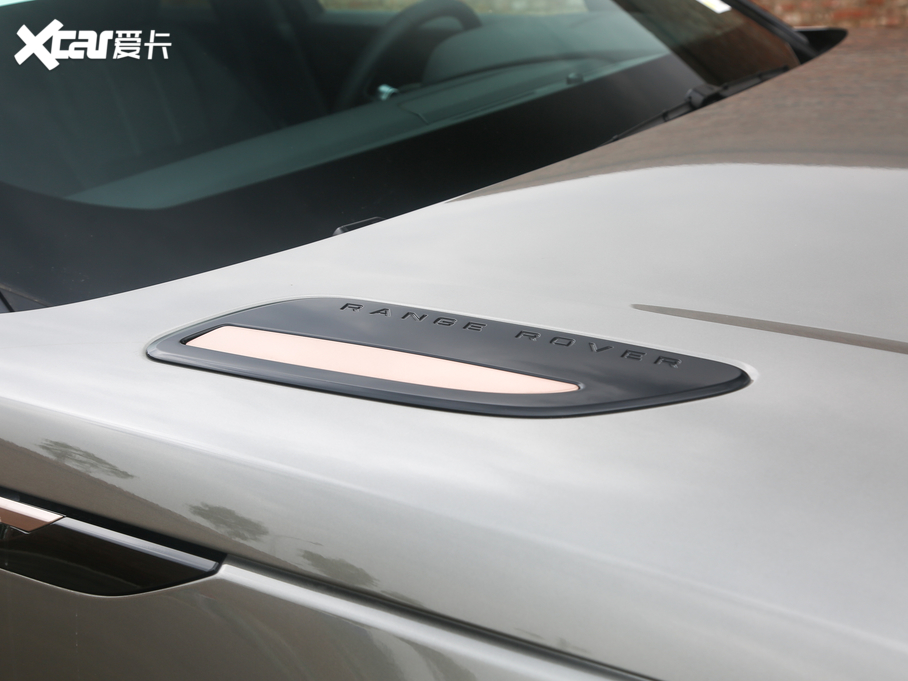 2020} 250PS R-Dynamic S