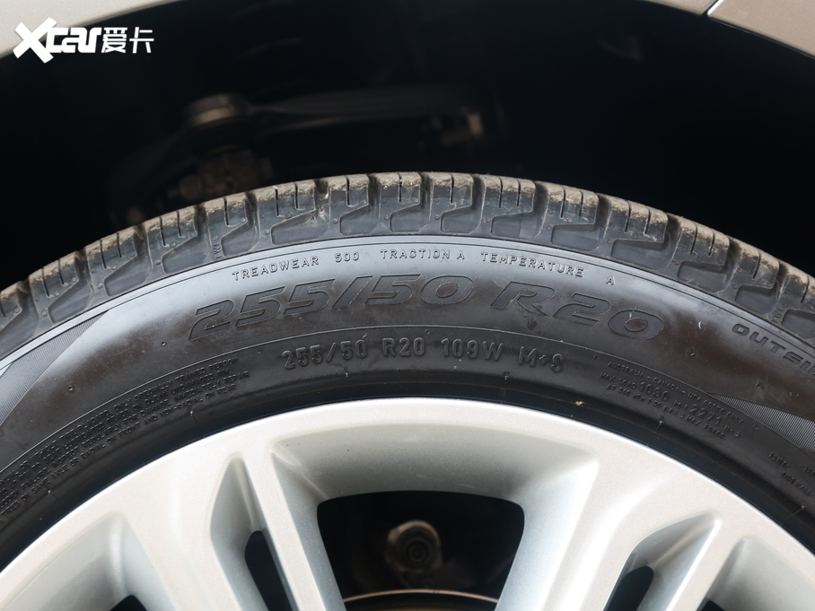 2020} 250PS R-Dynamic S