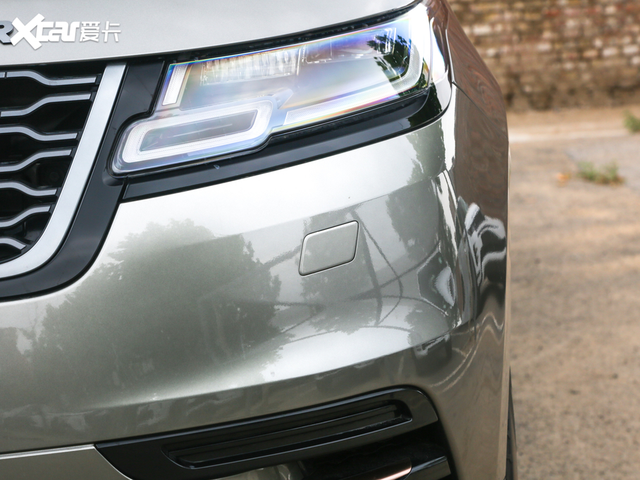 2020} 250PS R-Dynamic S