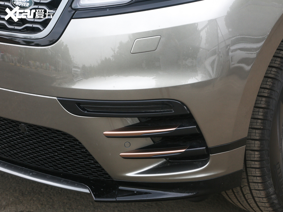 2020} 250PS R-Dynamic S