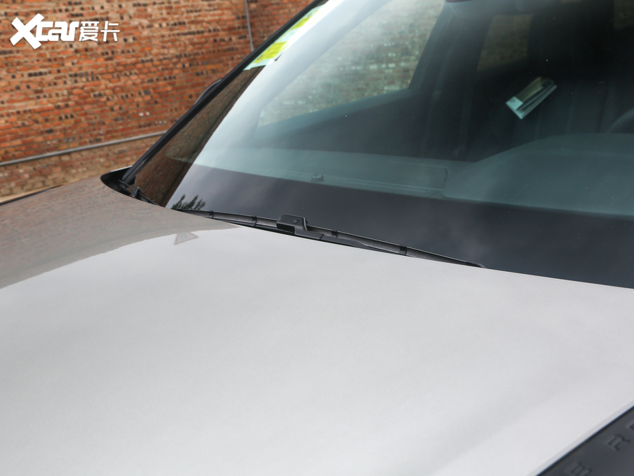 2020} 250PS R-Dynamic S